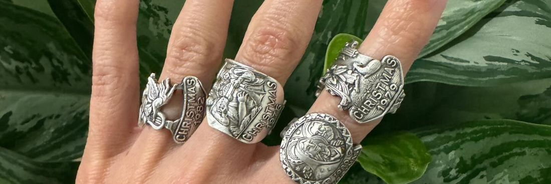 What Finger Do You Wear a Spoon Ring On?